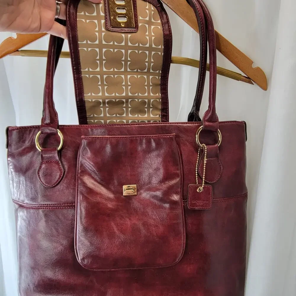 Liz Claiborne Dark Red Vegan Leather Oversized Tote w Tortoise and Gold Hardware